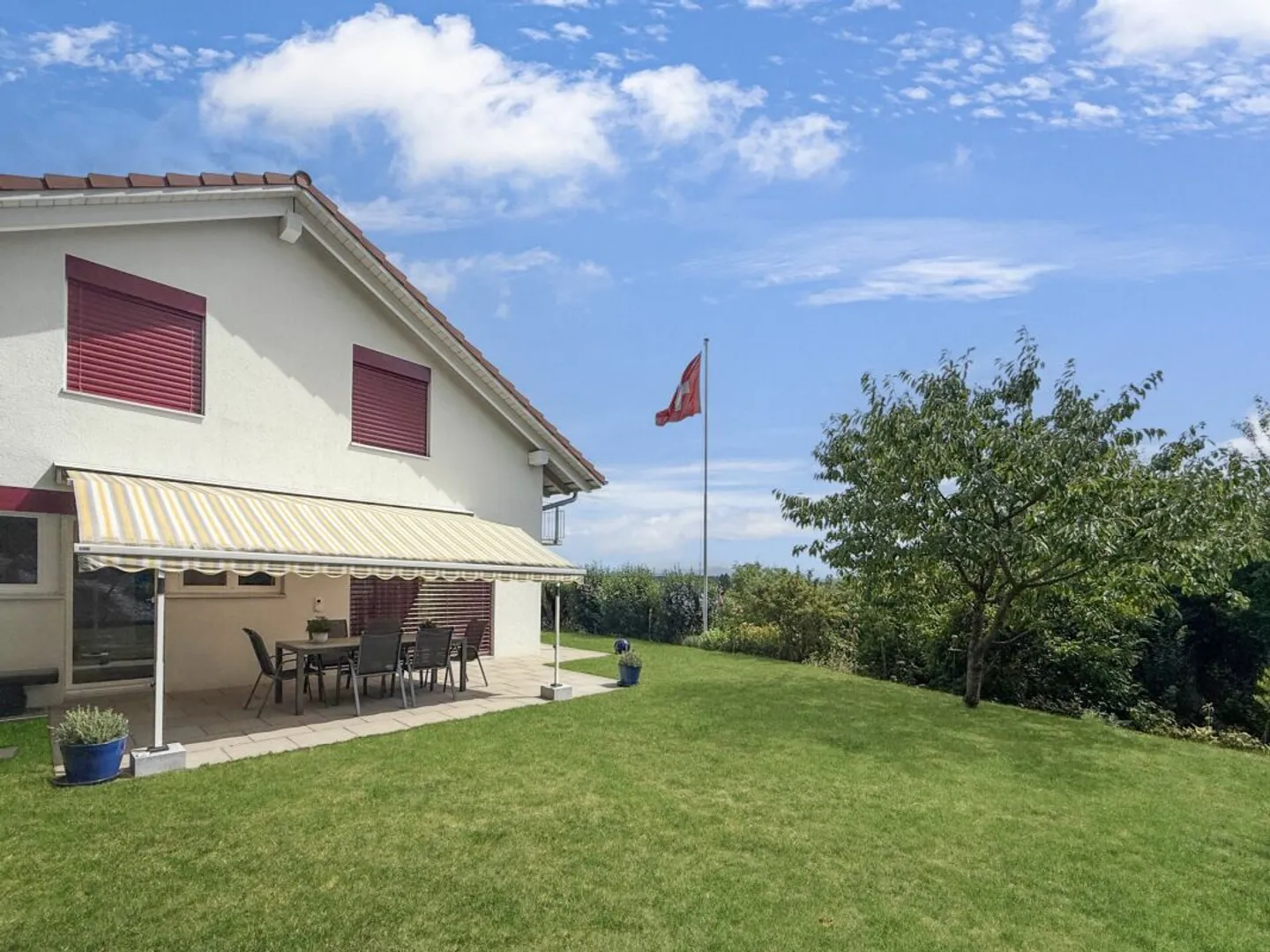 Maison individuelle de 5½ pièces en pleine propriété dans le meilleur emplacement avec vue - Photo 3 sur 13