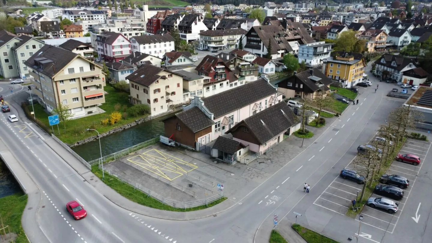 Marketing in Building Rights - Former Slaughterhouse Sarnen - Photo 2 of 3