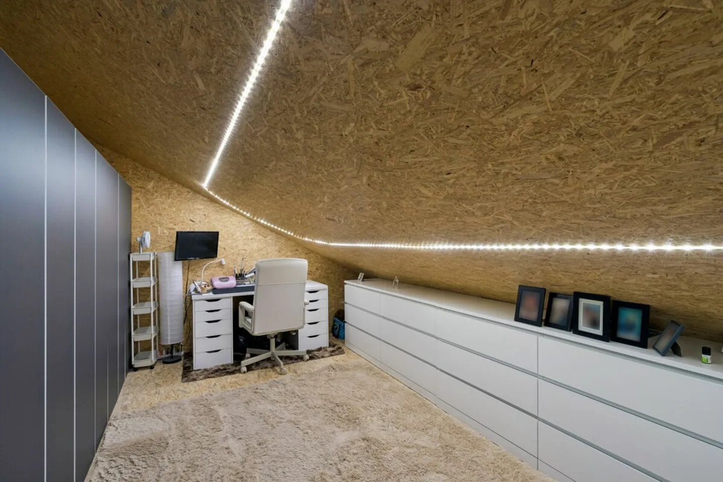 Wohnen mit Geschichte - Atemberaubender 5.5 Zimmer-Hausteil mit grossem Garten - Foto 10 di 13