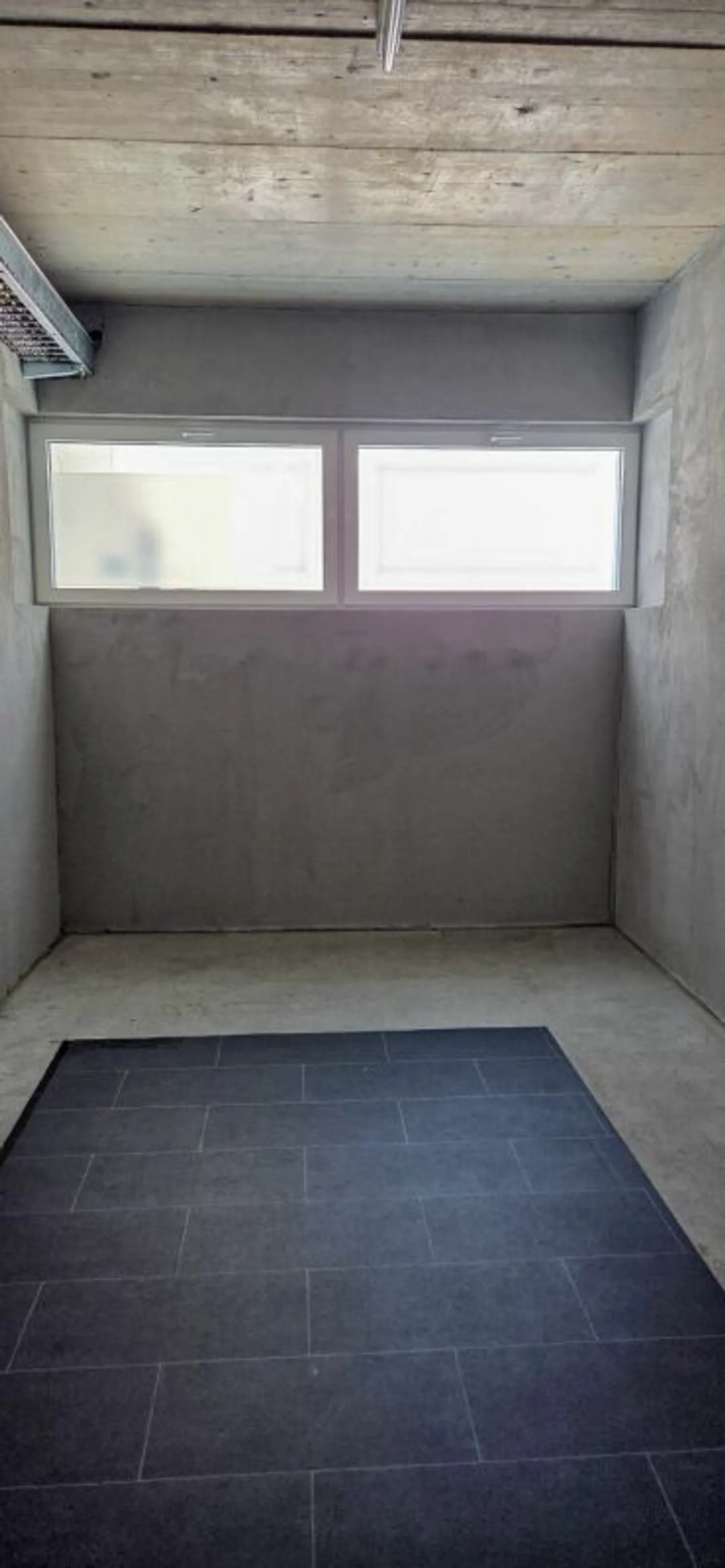 Disporaum for archive, storage or hobby room ideally suited - Photo 1 of 5
