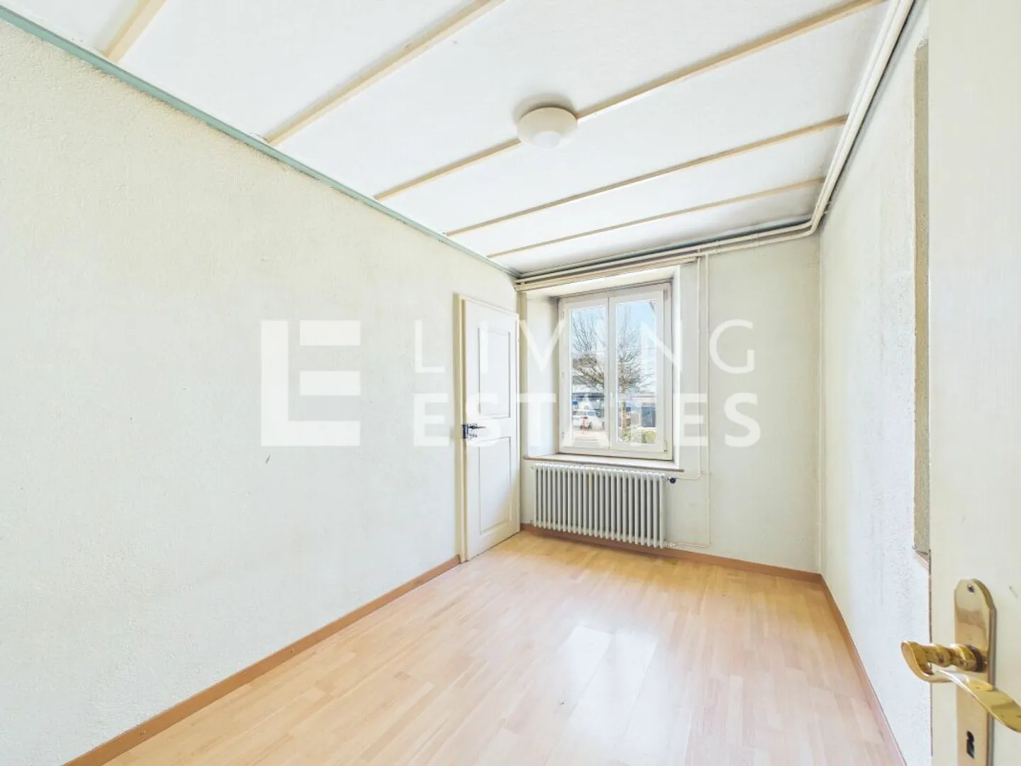 Charmantes Haus mit Entwicklungspotenzial - Foto 6 von 13