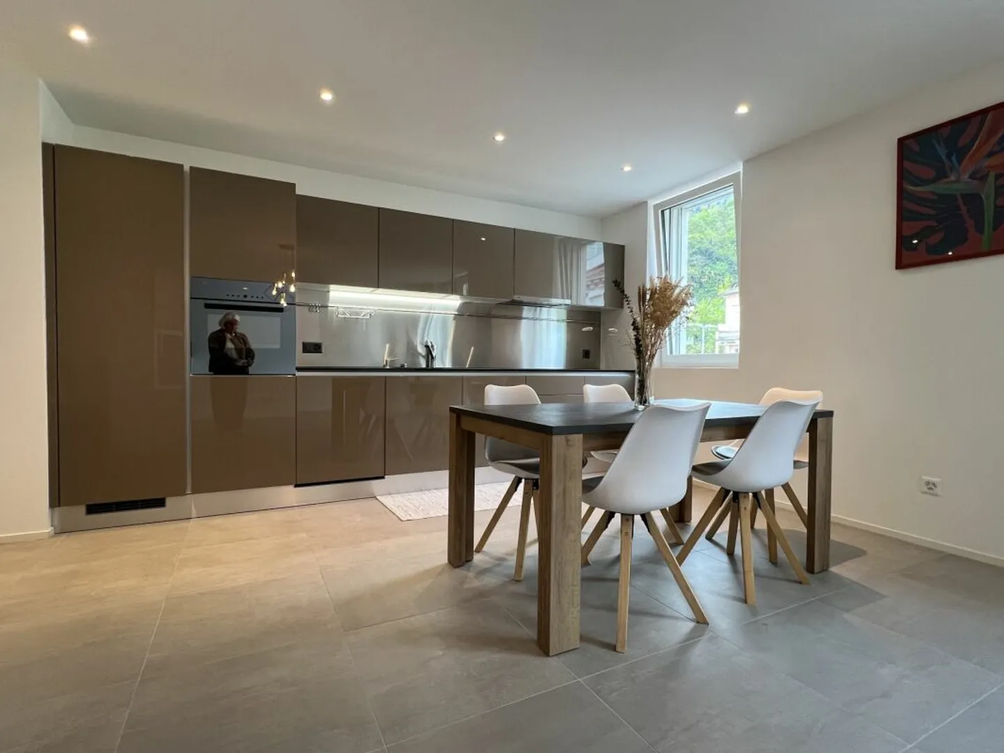 Perfect City Apartment in Muralto in a Quiet and Very Central Location - Photo 2 of 13