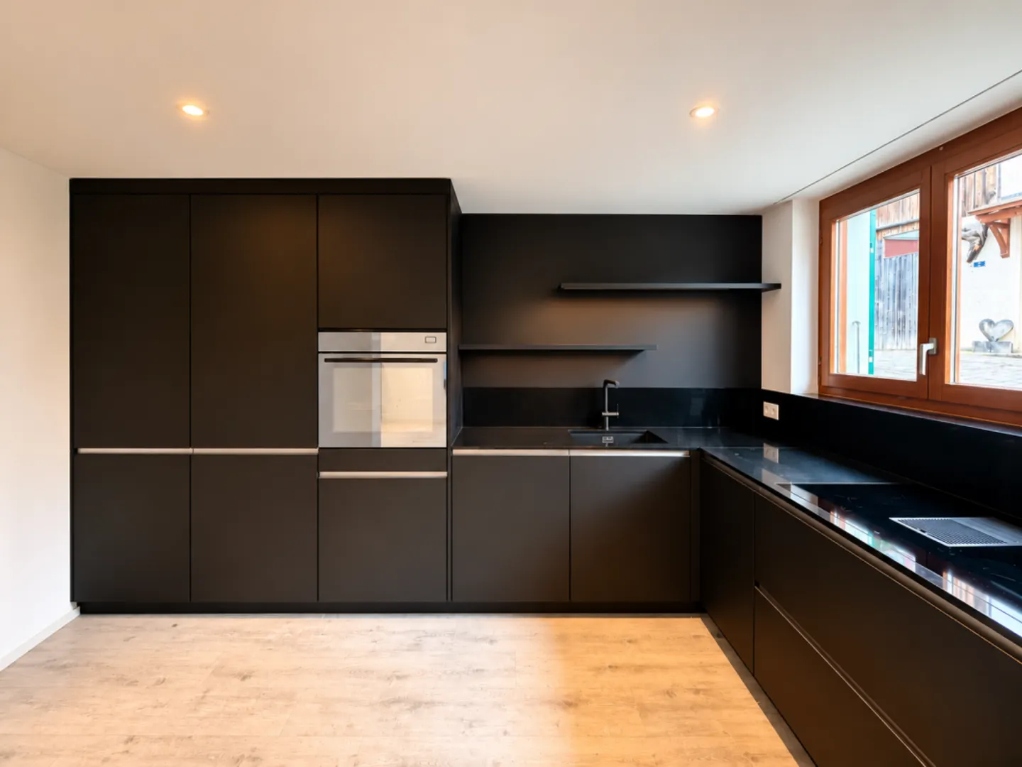Maison individuelle rénovée avec style et confort moderne ! - Photo 3 sur 13