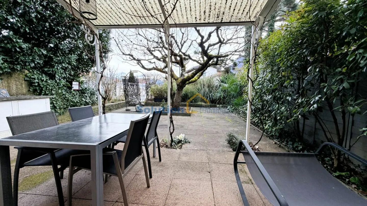 Superb 2.5 room apartment, large terrace, a stone's throw from the lake - Photo 3 of 13