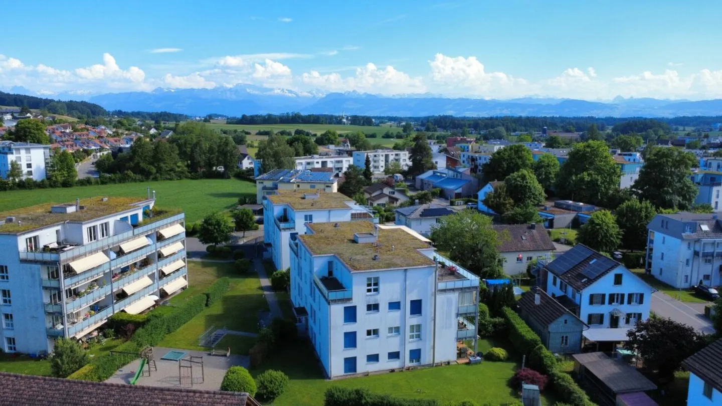 Living Above the Rooftops of Kempten - Photo 4 of 13