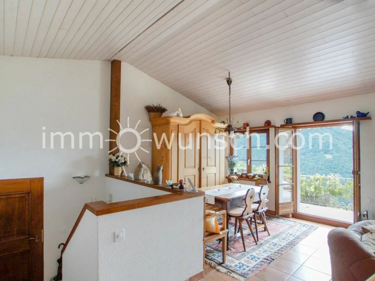 Charmantes  4 ½ Zi. Wohn- / Home Office- oder Ferienhaus, mit zwei Terrassen - Foto 2 di 13