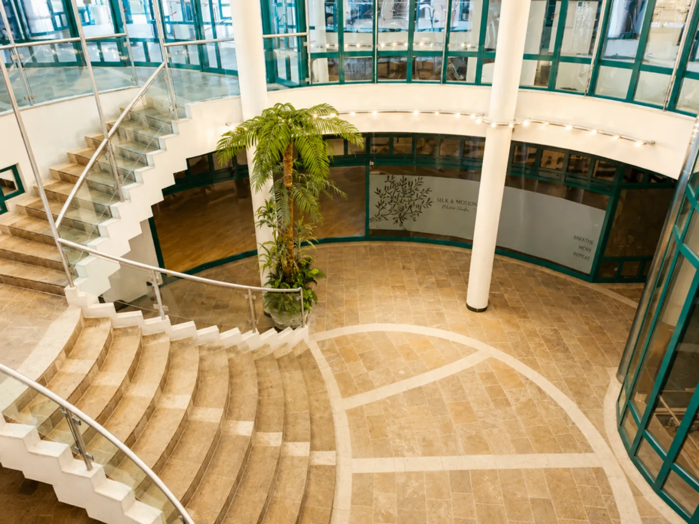 8.8% Yield Hit! Fully Leased Commercial Property in the Center of Olten for Sale - Photo 12 of 13
