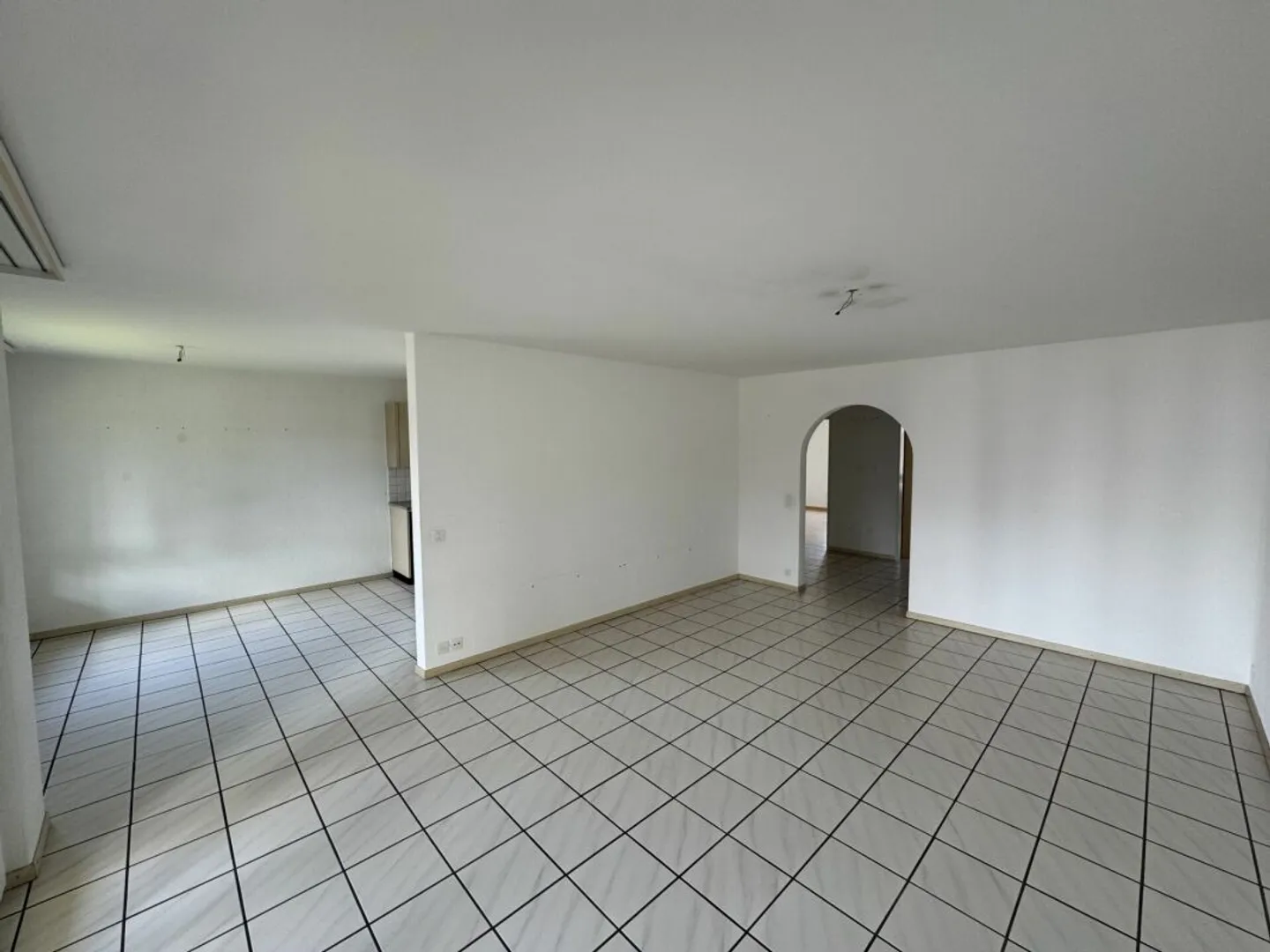 Beautiful 3.5-room ground floor apartment with seating area - Photo 7 of 13