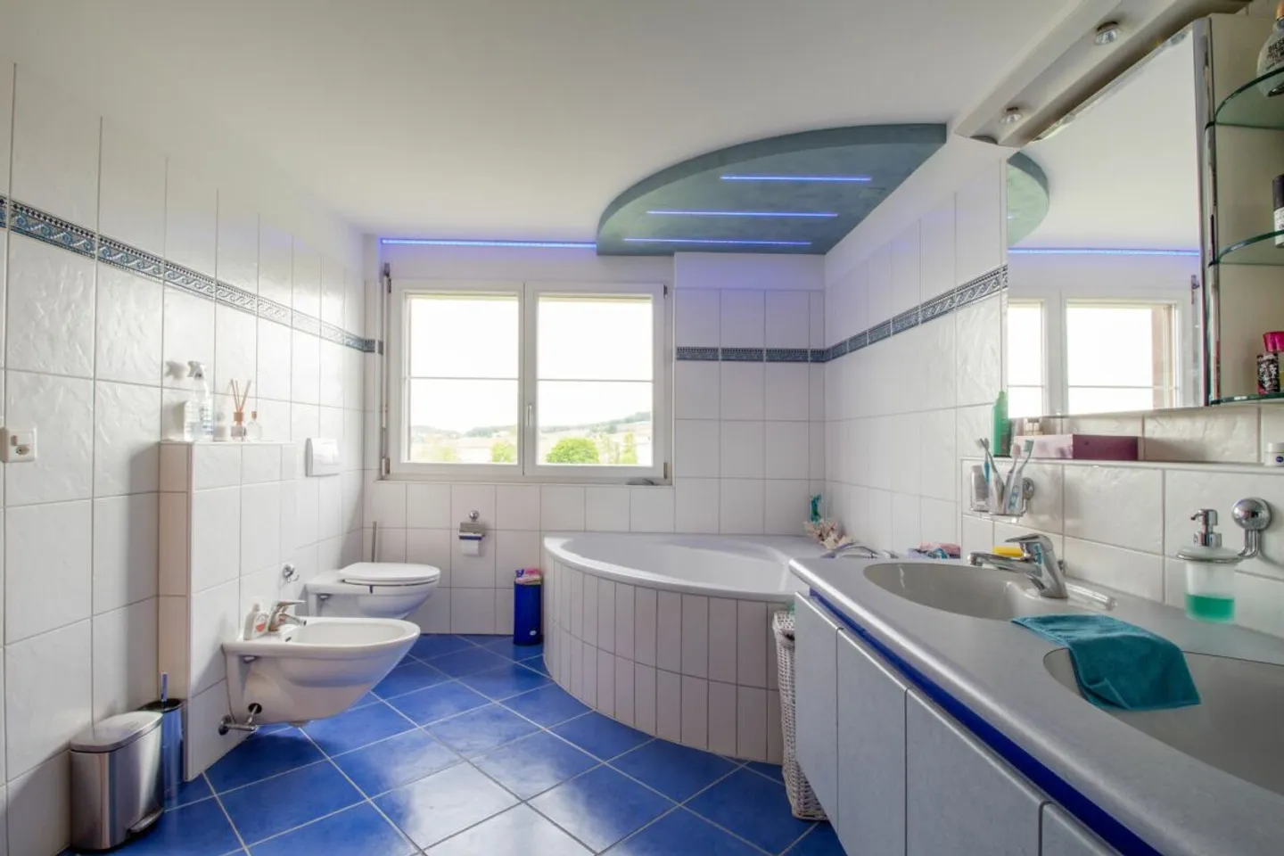 5.5-Room Semi-Detached House with Converted Attic and View - Photo 13 of 13