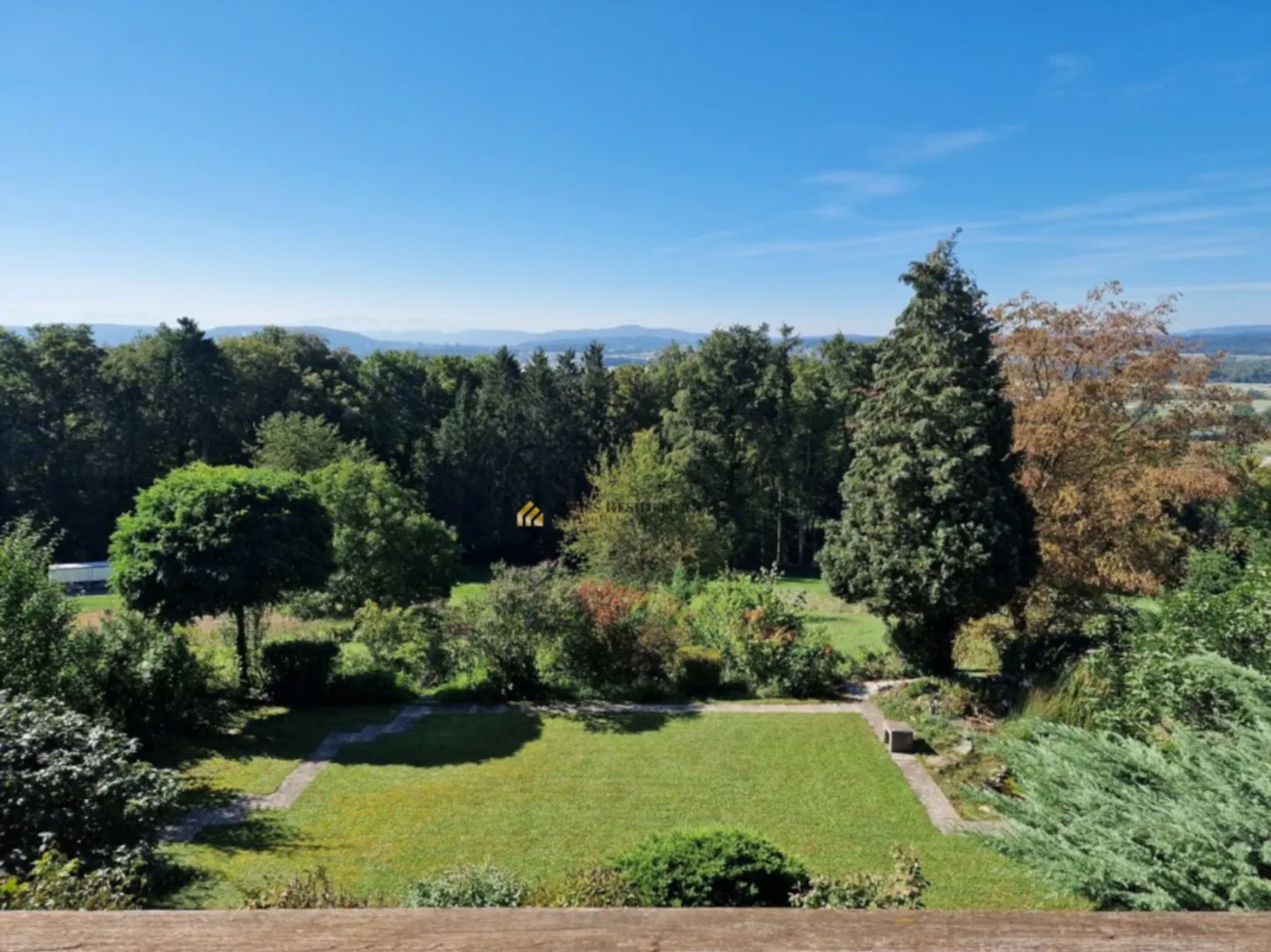 View of the Alps in a southern slope location with a dream garden - Photo 11 of 13