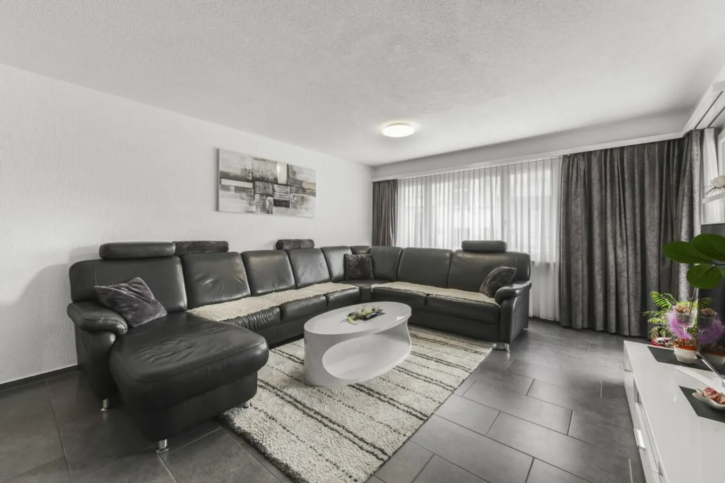 Vivere con una sensazione di benessere: appartamento di 4,5 stanze in una posizione ideale - Foto 3 di 13