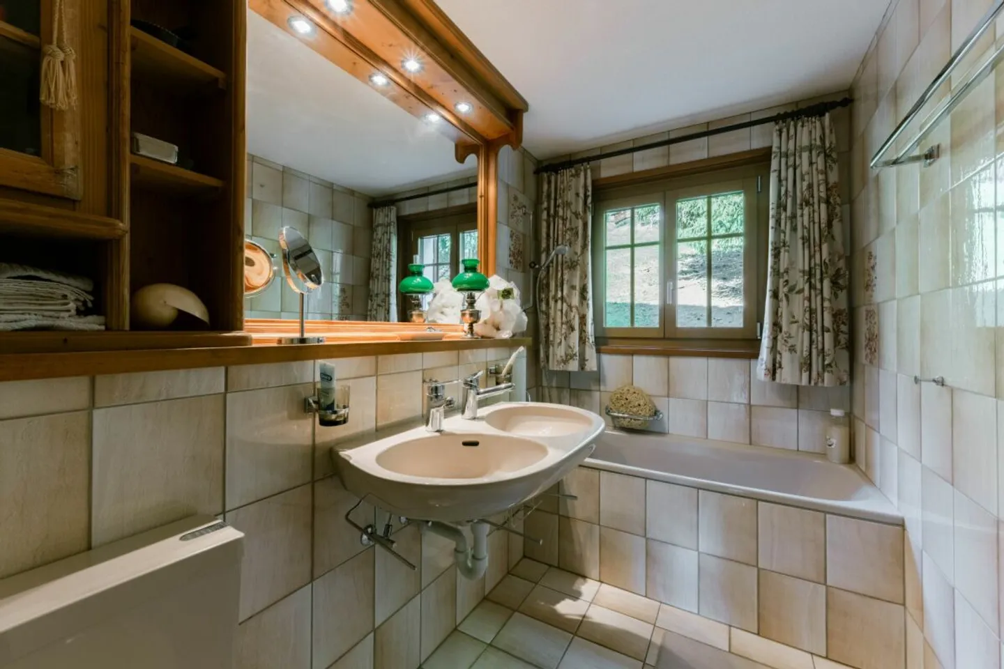 4.5-Zimmerwohnung mit Garten in Château d'Oex - Foto 12 von 13