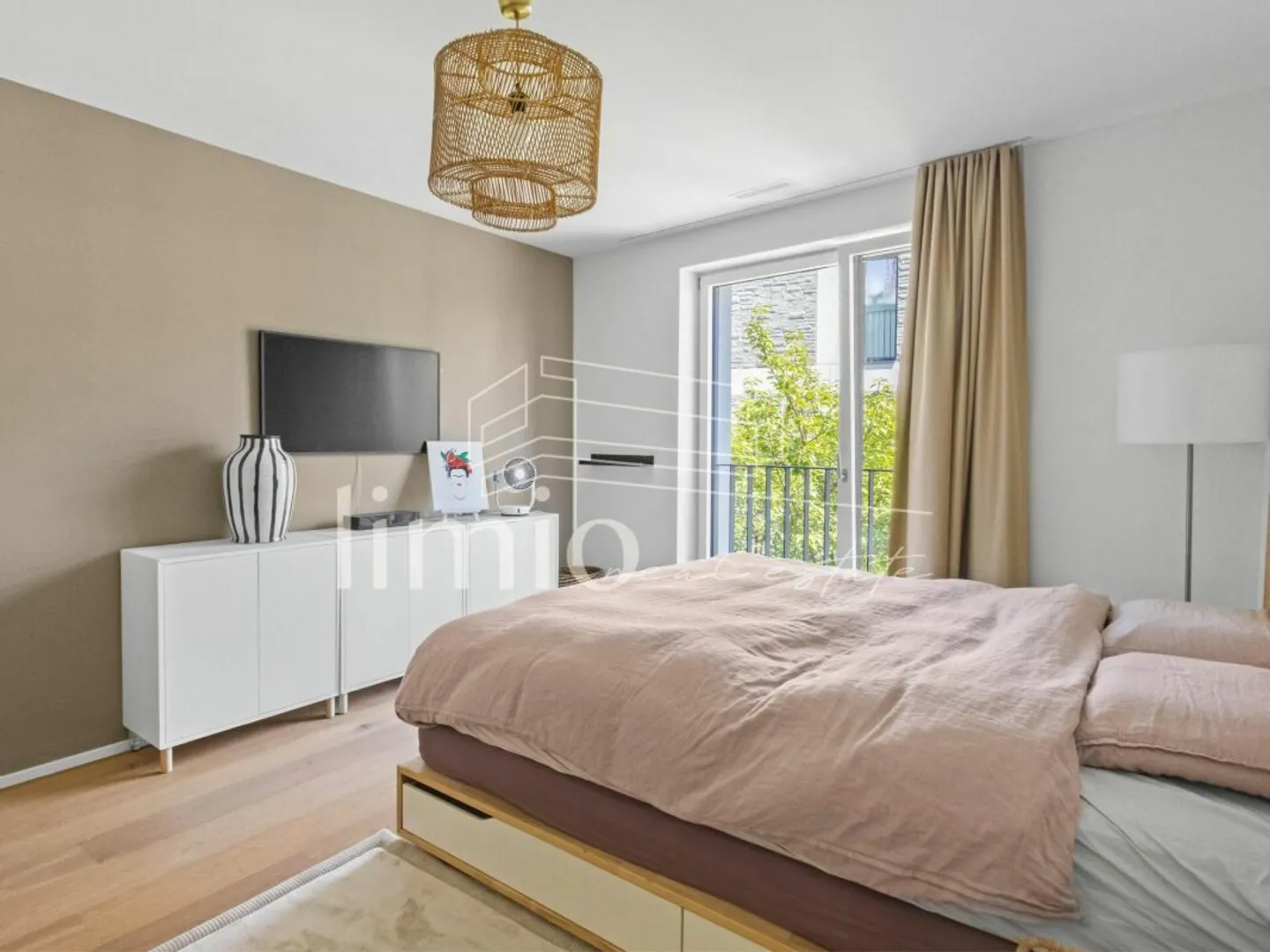 Unique Attic Maisonette on the Gold Coast with Panoramic Lake View - Photo 7 of 13