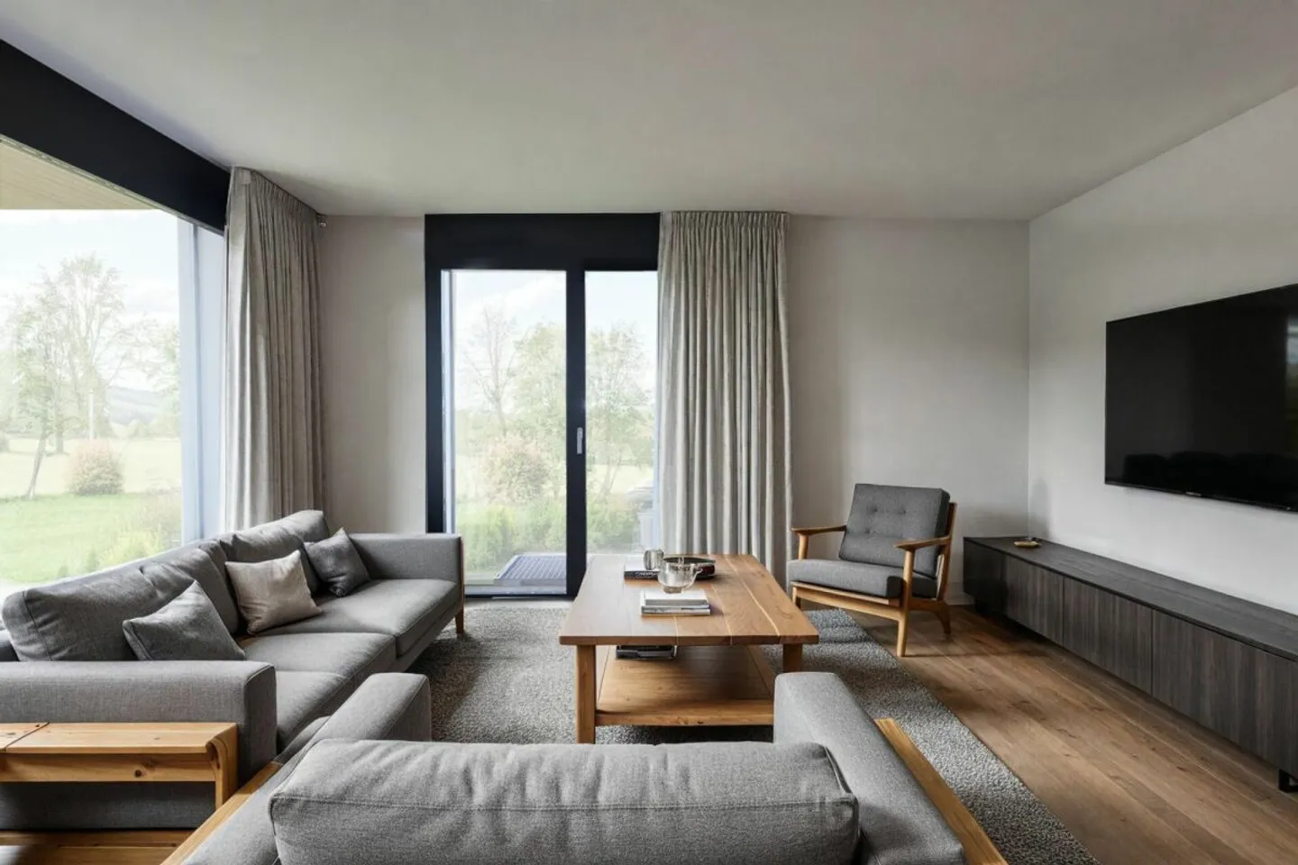 Casa unifamiliare di 5,5 stanze in una posizione eccellente - Foto 4 di 12