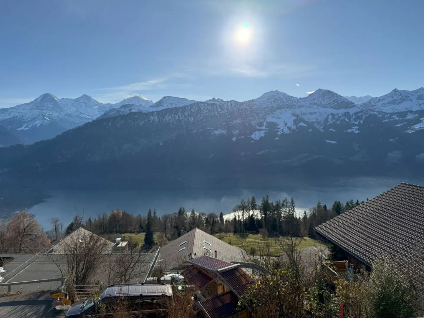 Chalet de vacances ou résidence principale avec une très belle vue imprenable sur le lac et les montagnes - Photo 4 sur 13