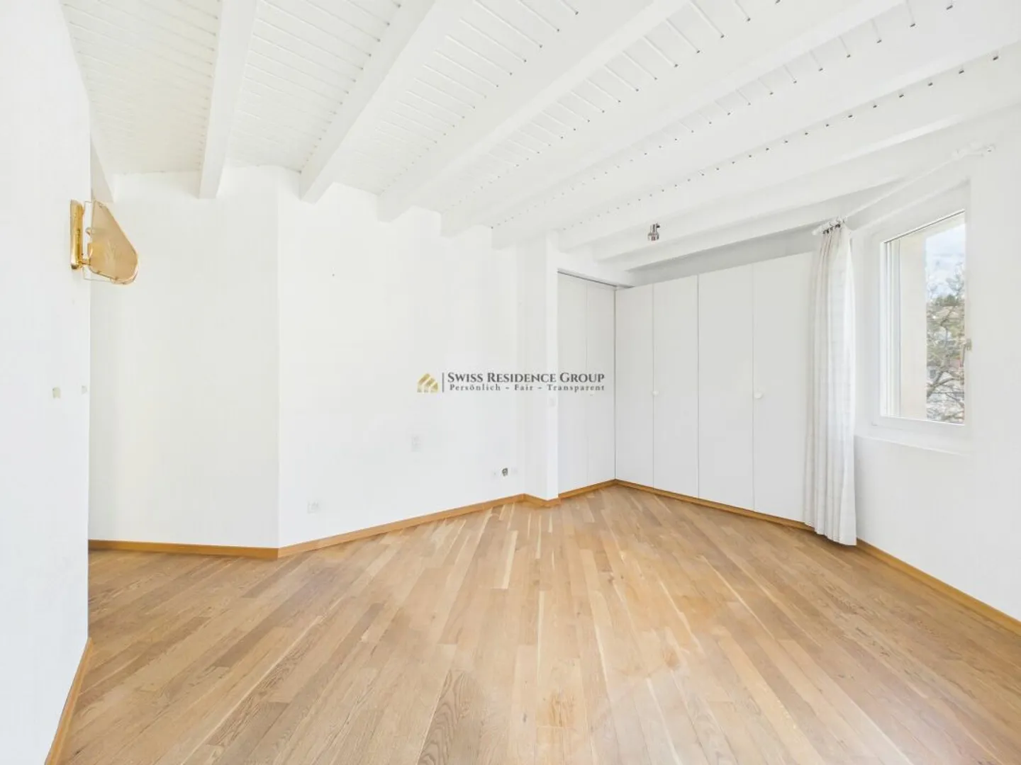 Maison individuelle avec grand terrain et parcelle agricole adjacente - Photo 8 sur 13