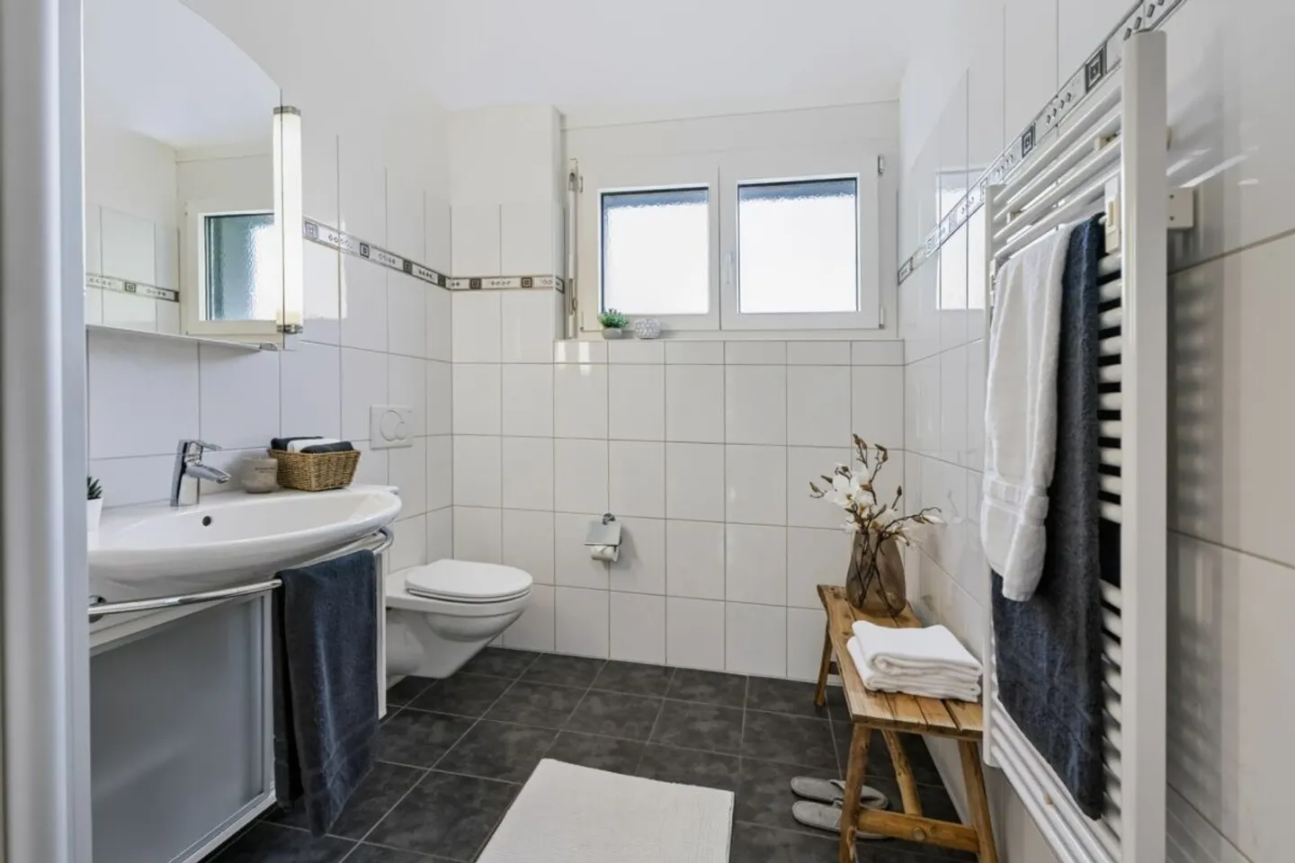 Stilvolle 4.5-Zimmer-Wohnung mit Terrasse - Foto 9 von 13