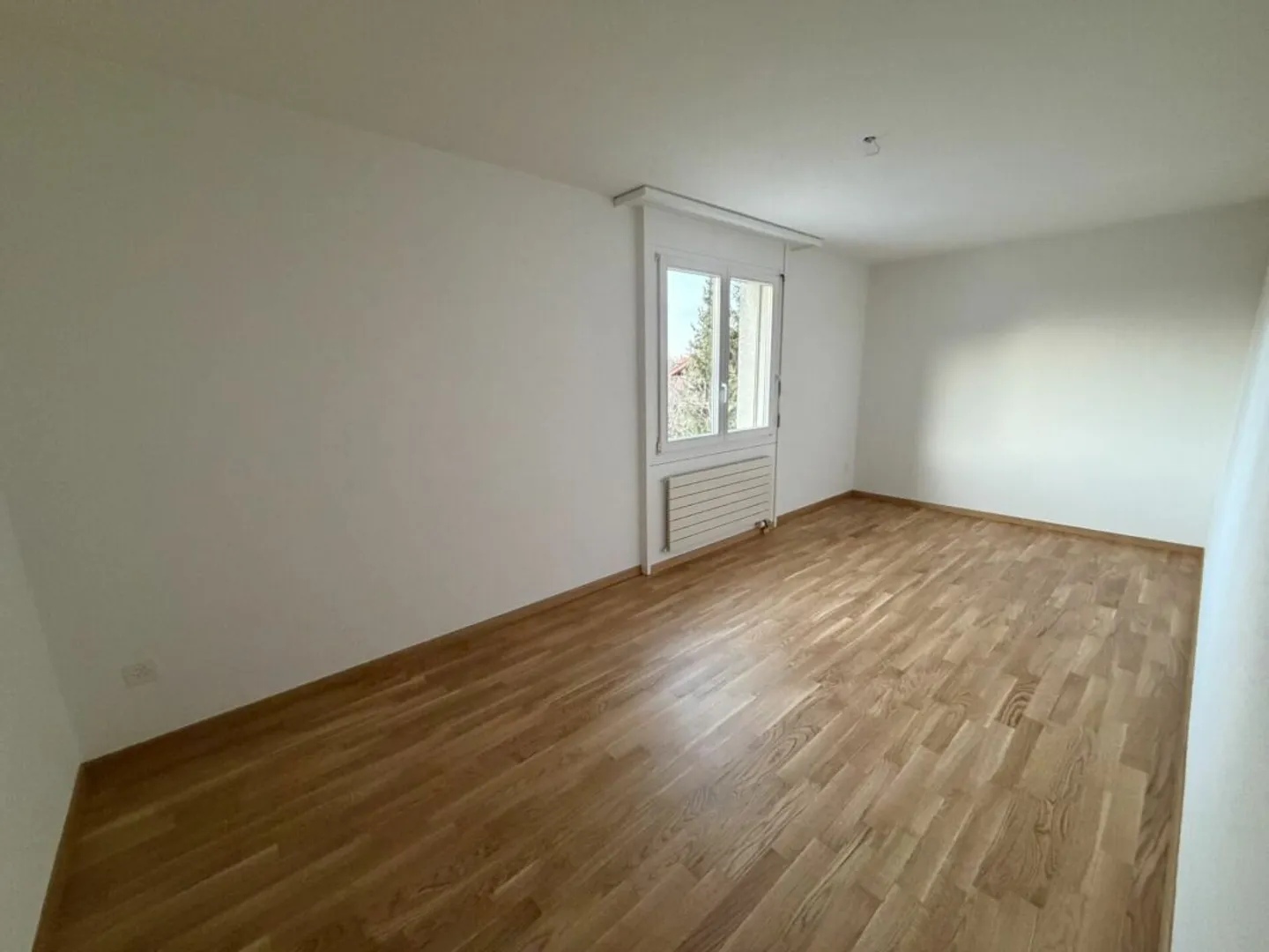 Appartement lumineux de 4.5 pièces avec grand balcon - Photo 8 sur 13