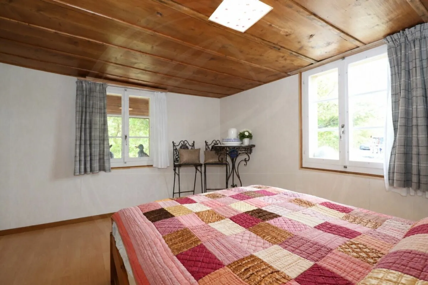 Casa bifamiliare con stalla e terreni agricoli a Wettingen - Foto 8 di 13