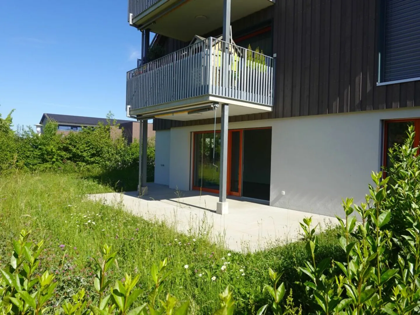 Moderne 4.5-Zimmer-Gartenwohnung im Herzen von Kleinandelfingen - Photo 7 of 7