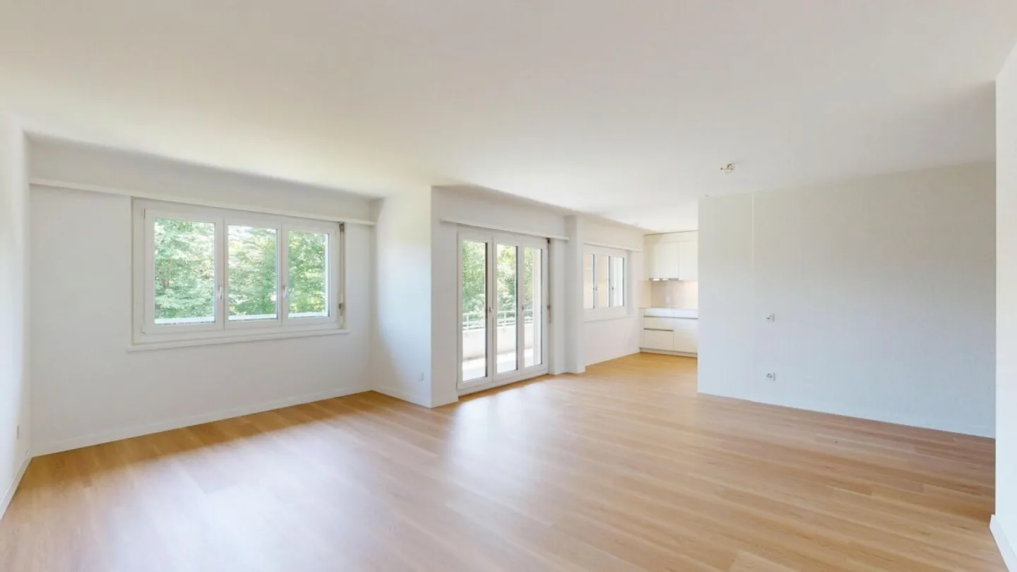 Attractive 3.5-room apartment with sunny balcony - First occupancy after loving complete renovation - Photo 2 of 13