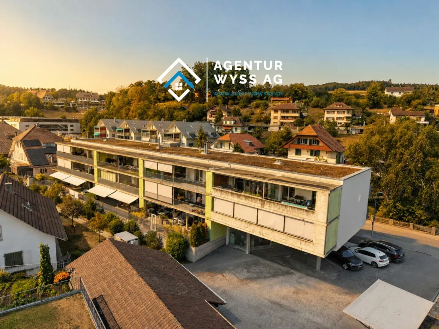 Appartement moderne avec atelier à Neuenegg - Photo 1 sur 13