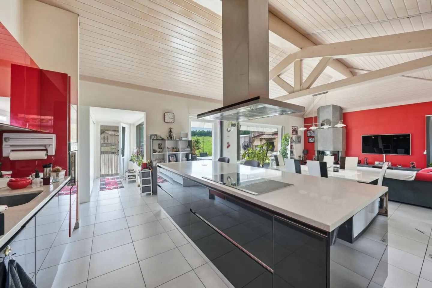 Villa d'architecte dans un cadre verdoyant - Photo 1 sur 9