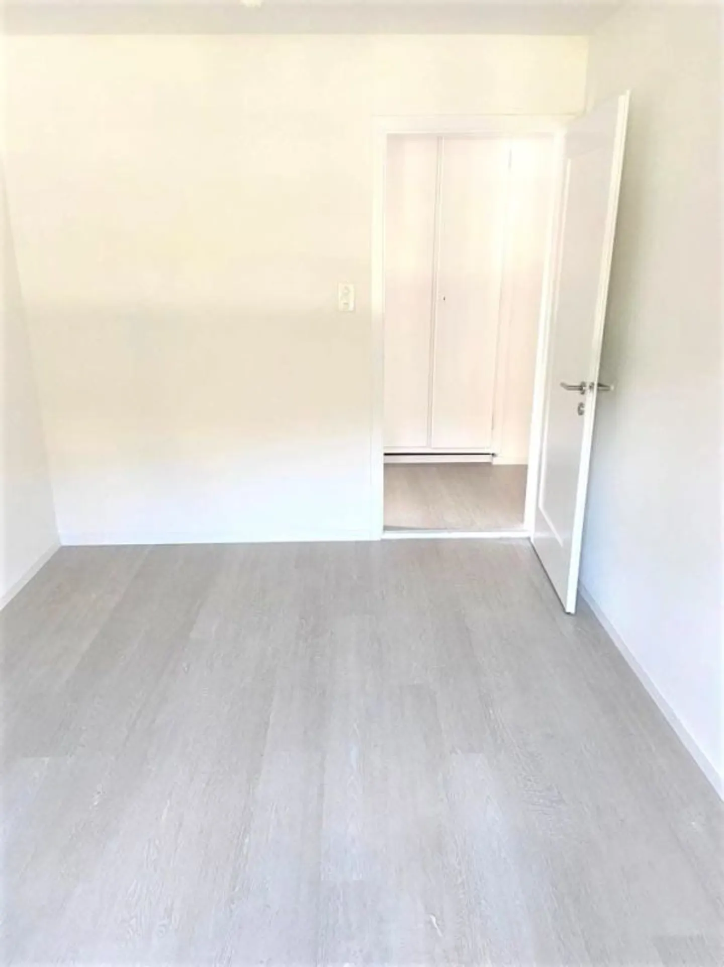 Neu Sanierte 3 Zimmerwohnung zentrale Lage ! - Photo 8 sur 11