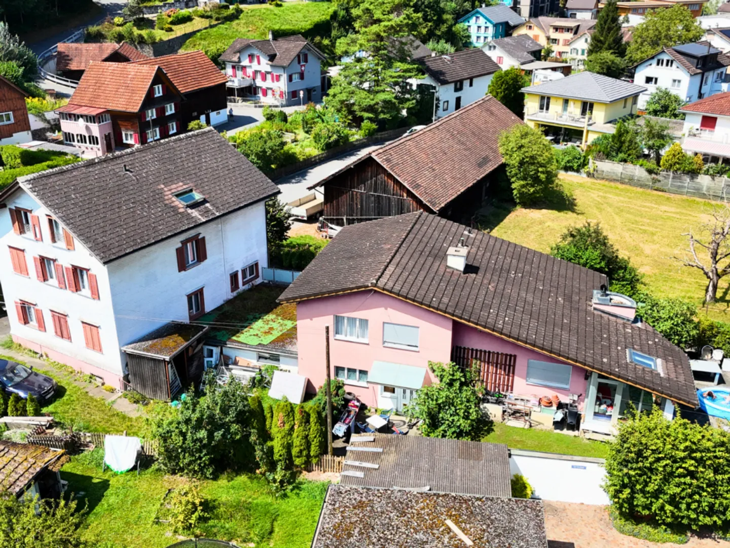 Attraktives Wohnensemble mit vielfältigen Nutzungsmöglichkeiten - Photo 2 sur 2