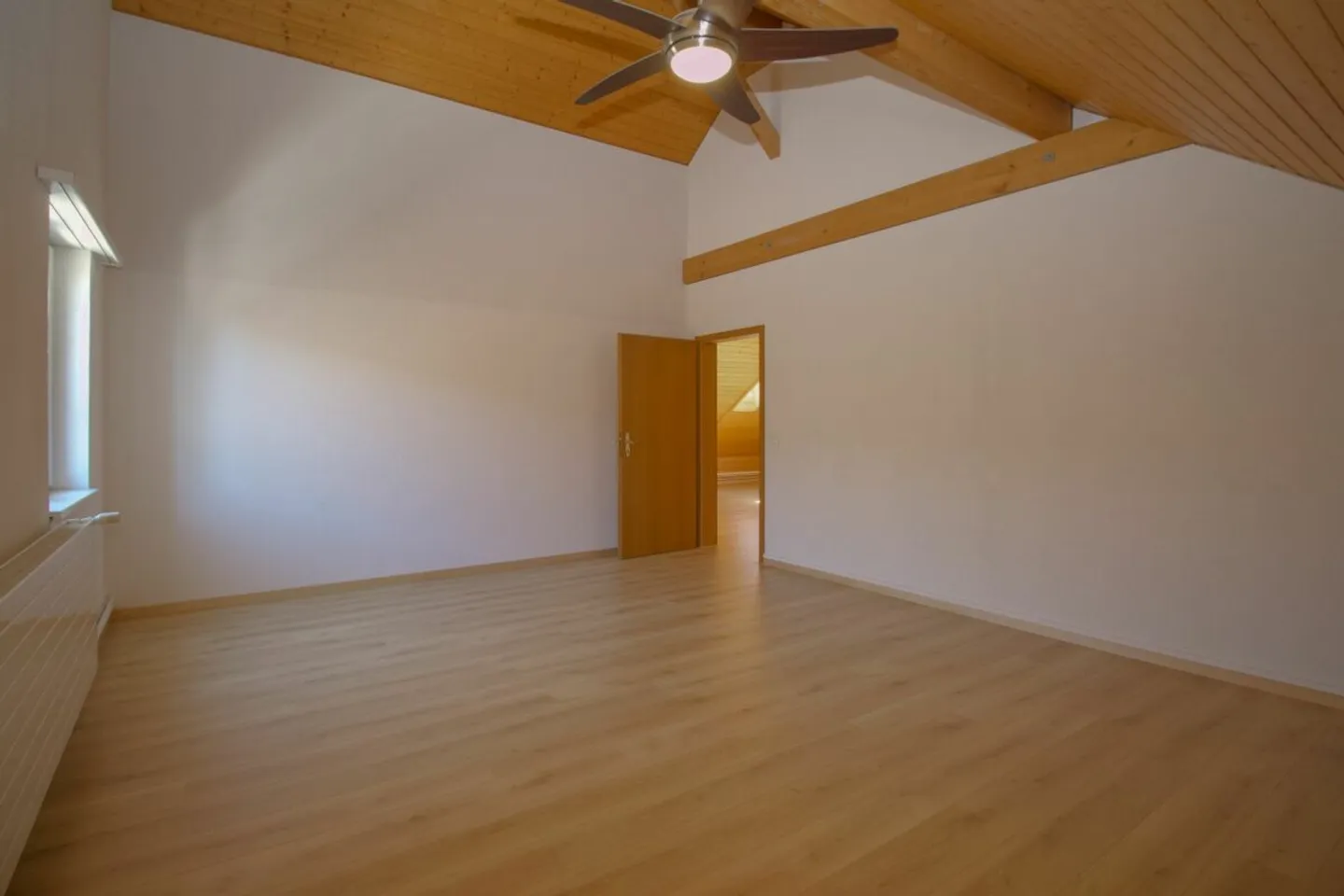 Ein Zuhause mit Charme - 3-Zimmer-Dachwohnung in Wohlenschwil - Foto 4 von 11