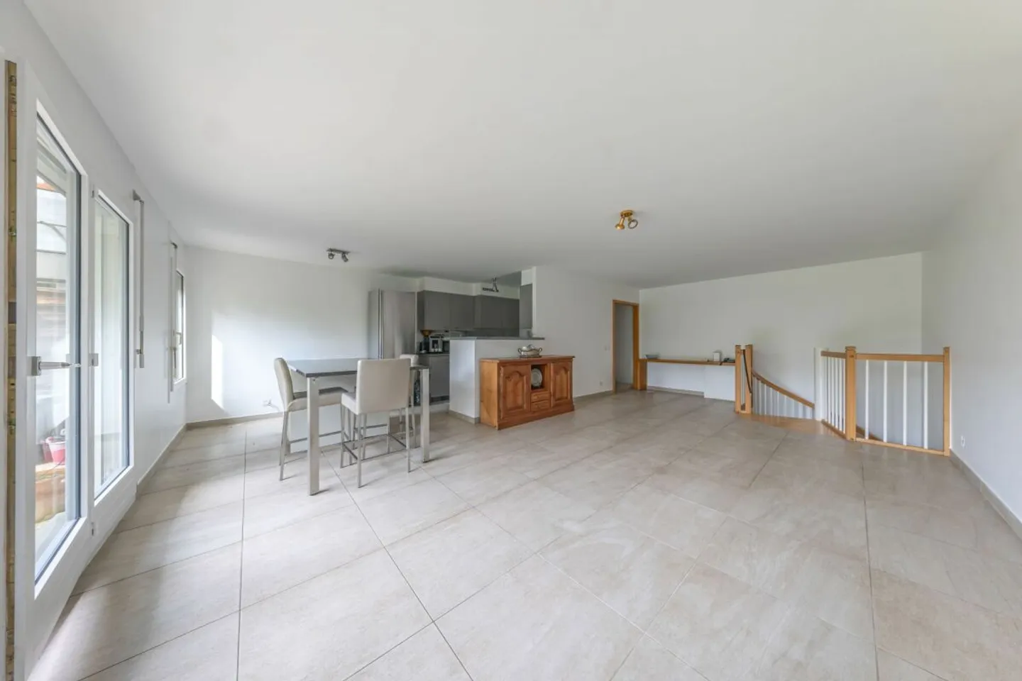 5-ZIMMER-WOHNUNG MIT GÄRTEN UND UNABHÄNGIGEM RAUM - Foto 4 von 13