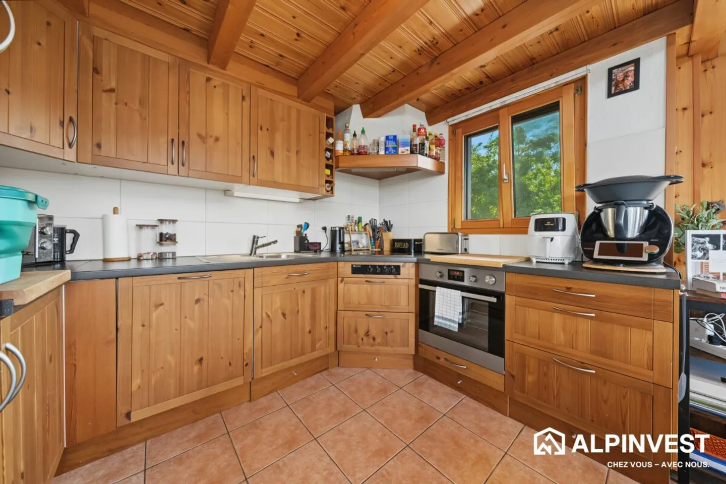 Chalet La Cîme à louer à l'année! - Photo 4 of 13