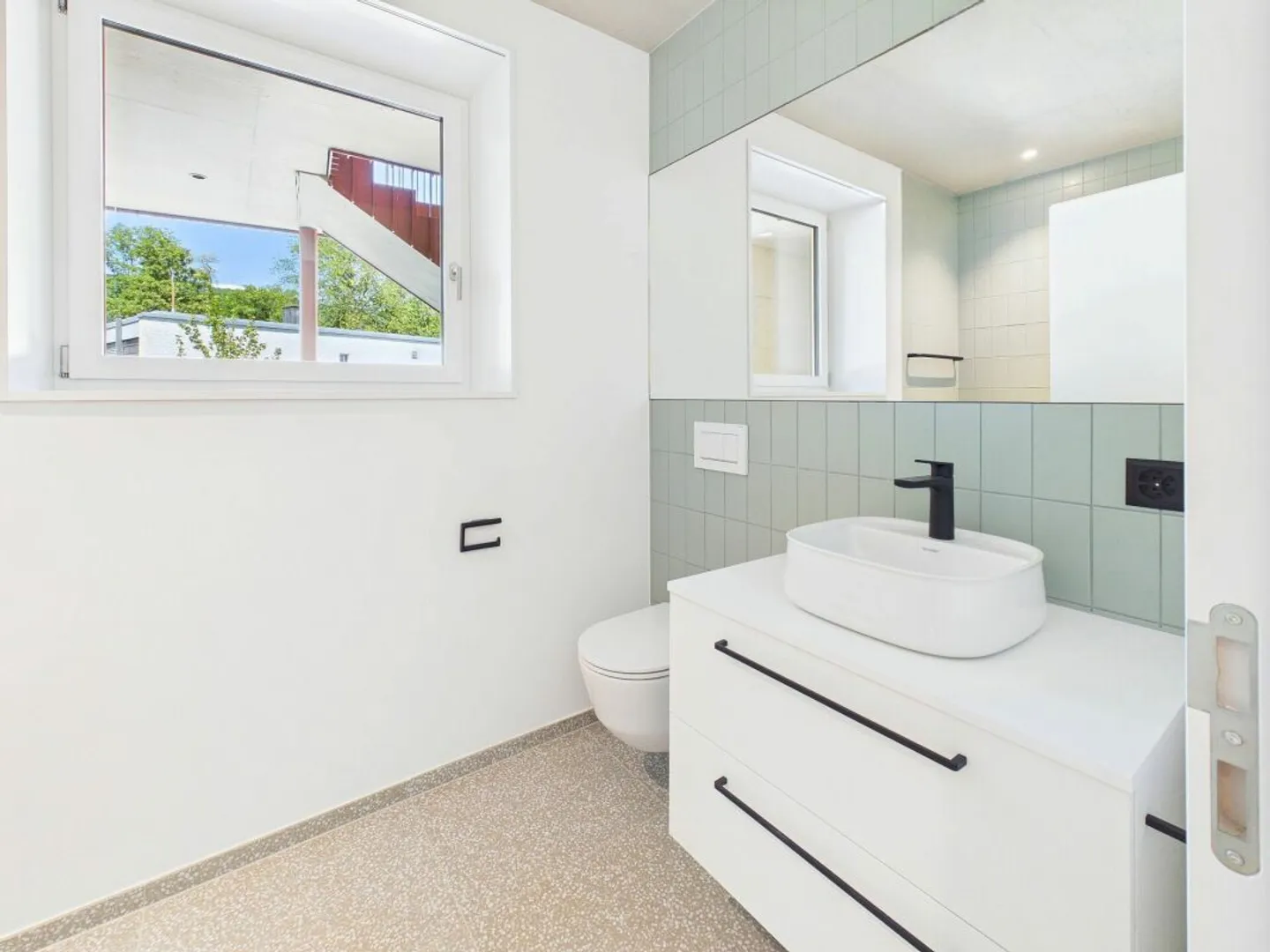 Moderne 4.5-Zimmer-Wohnung mit Weitsicht über Aarau - Foto 8 von 13