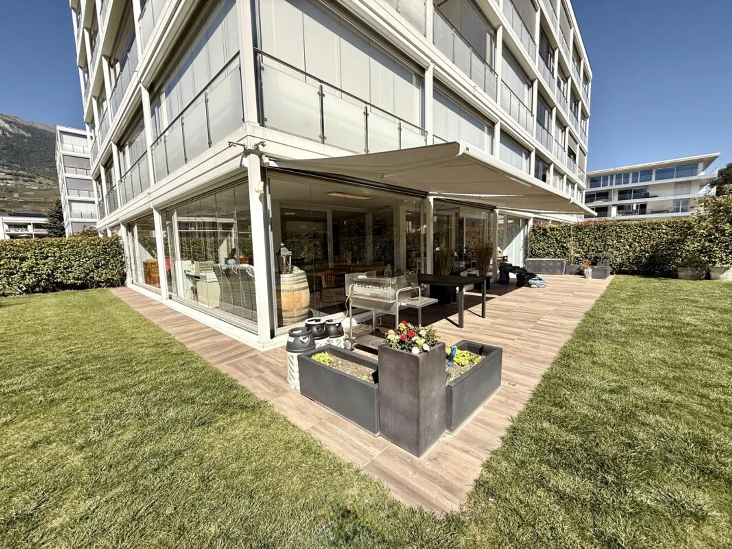 Single-storey apartment in the center of Conthey - Photo 5 of 13