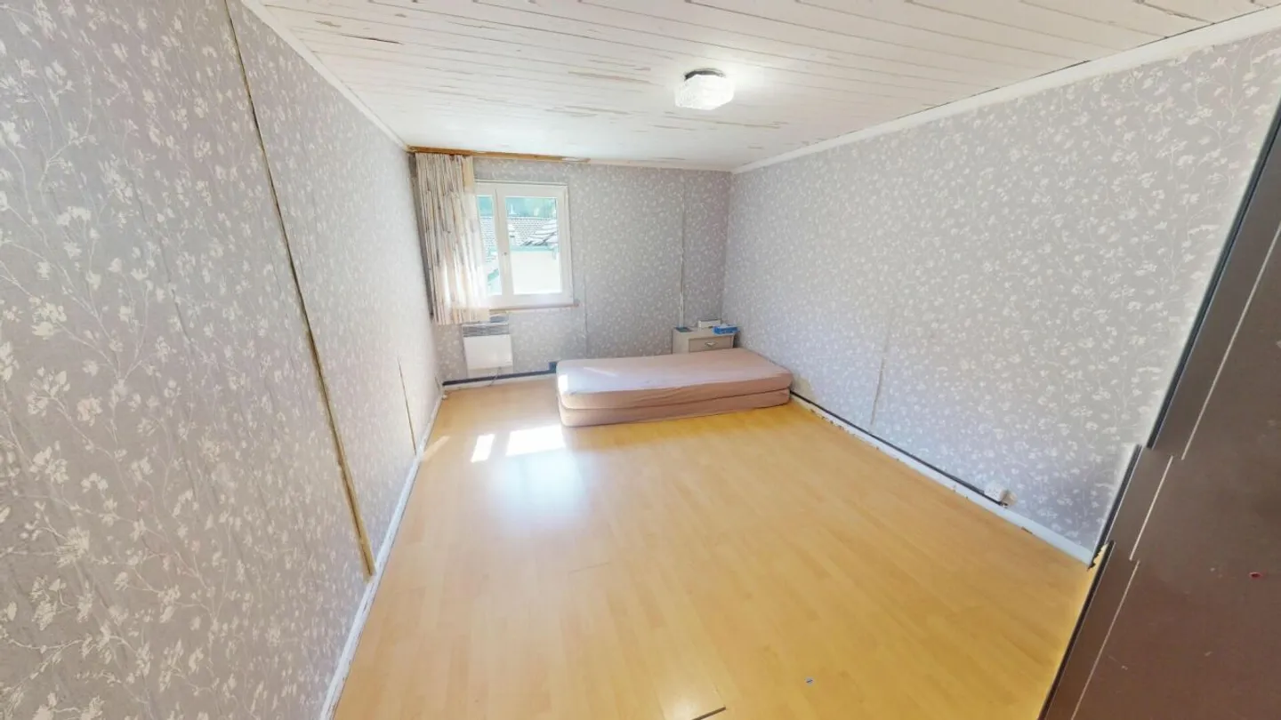 Charming Duplex Home with Garden - Photo 12 of 13