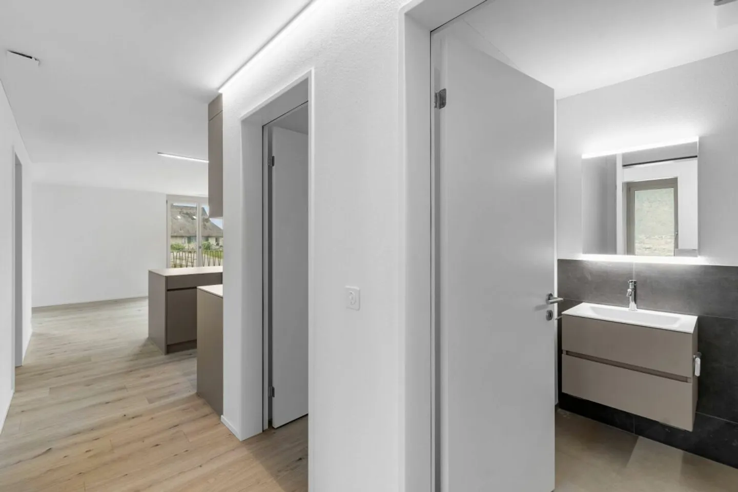 TILIA | Vivre avec vue sur le lac à 180° - Appartement de 3,5 pièces avec 111 m2 NWF - Prêt à emménager à partir du 5 octobre 2026 - Photo 8 sur 12