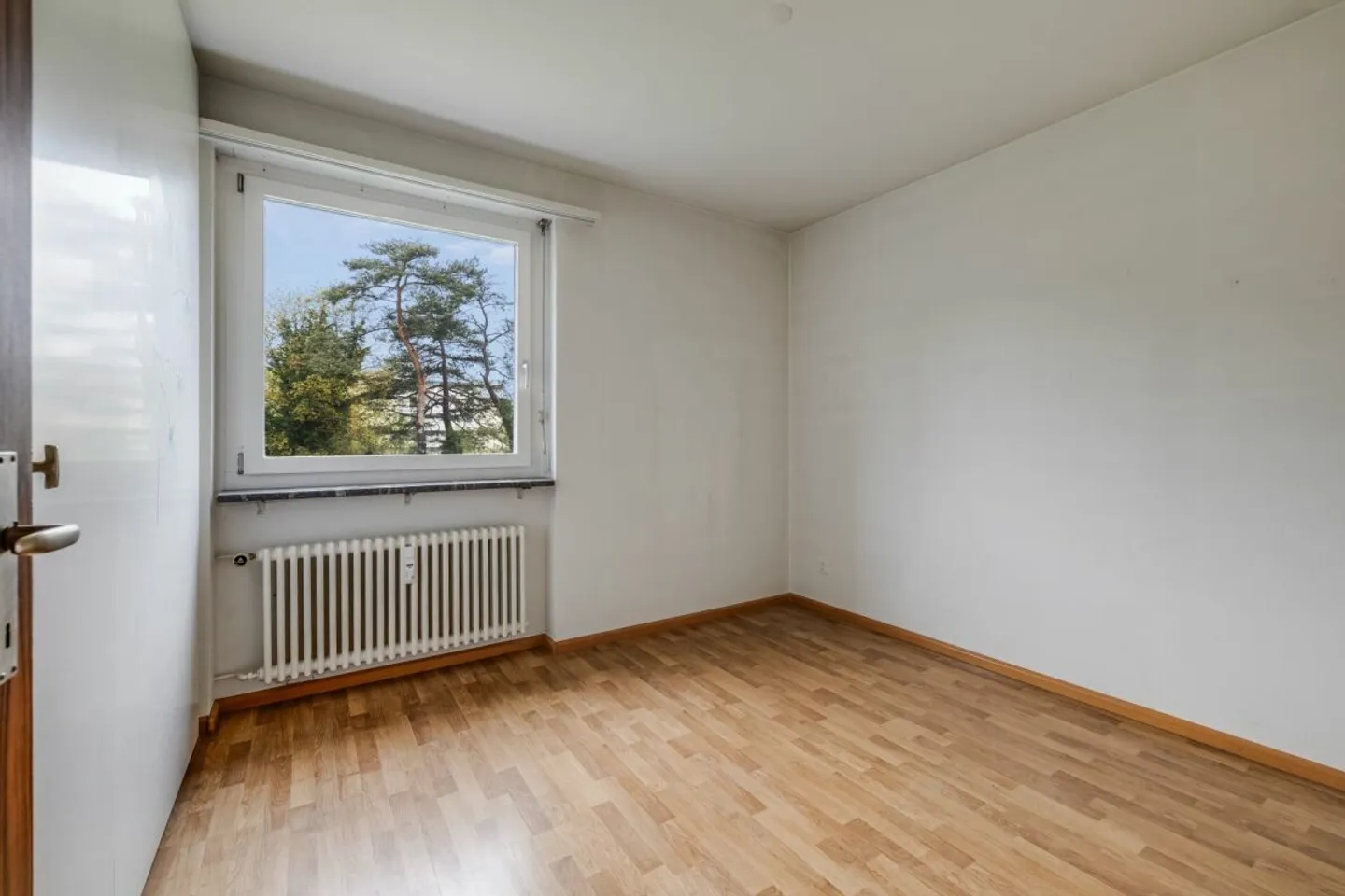 Sonnige 4-Zimmer-Wohnung mit Balkon und Blick ins Grüne - Foto 9 von 13