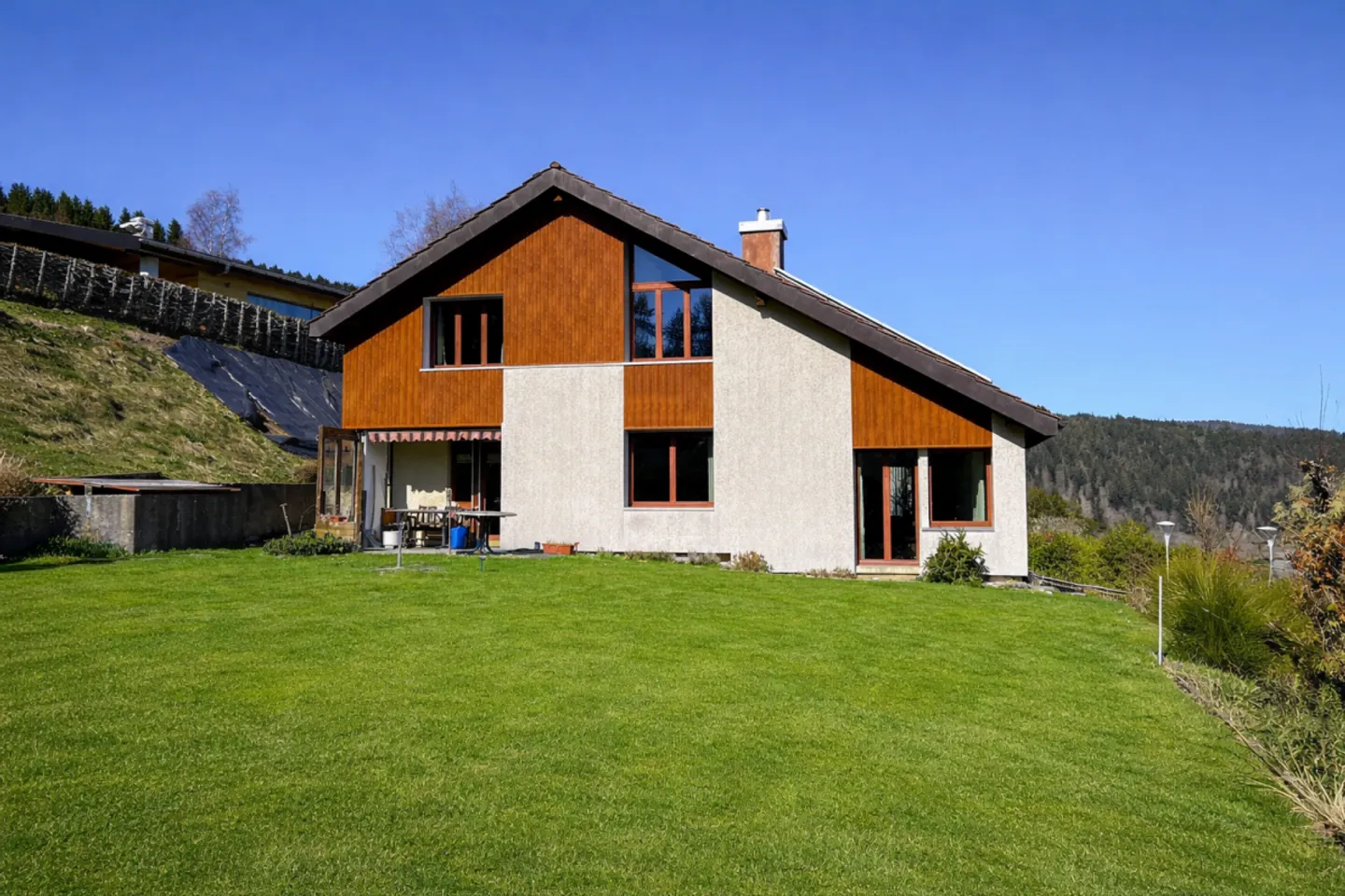 Superb individual villa - Photo 2 of 13