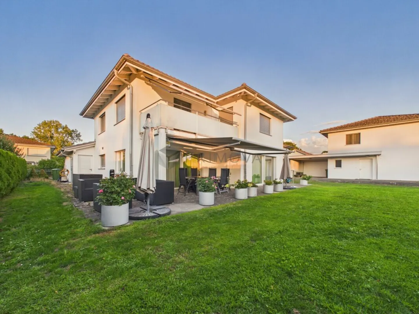 Spacious single-family house with garden, privacy, and high quality of life - Photo 11 of 11