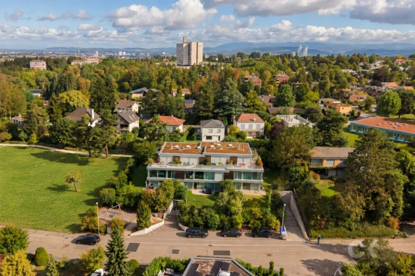 Appartement de jardin exclusif dans le meilleur emplacement à Bottmingen ! - Photo 1 sur 13
