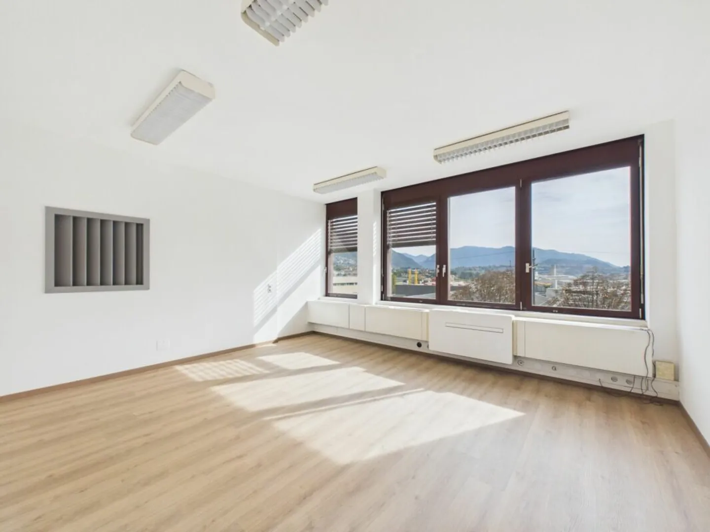 Affittasi spazi modulabili a partire da 20 m² fino al piano intero - Photo 2 sur 12