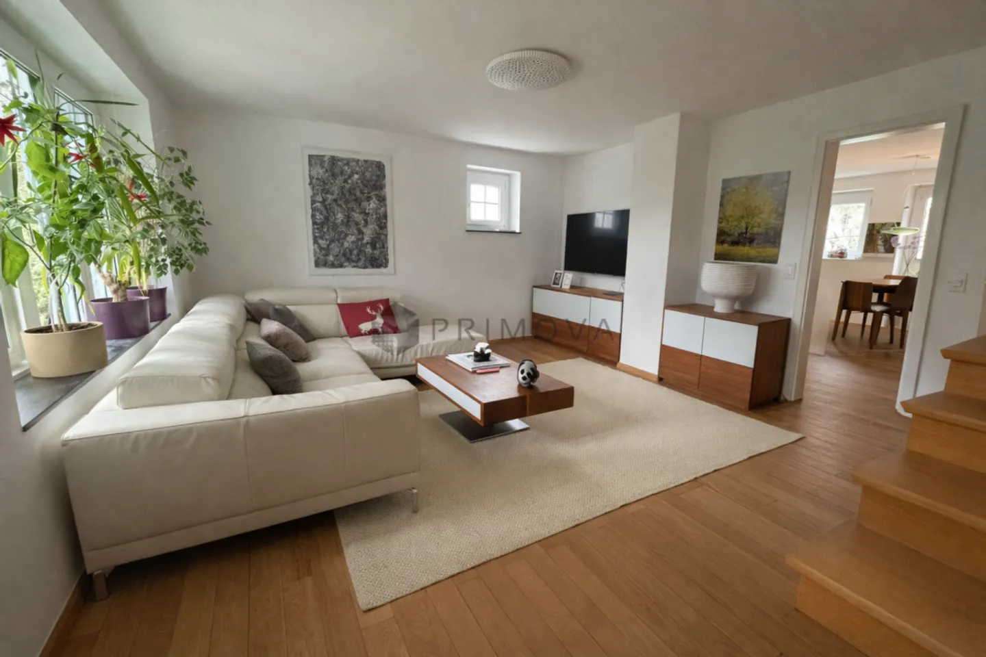 Casa a schiera affascinante con giardino - Foto 1 di 8