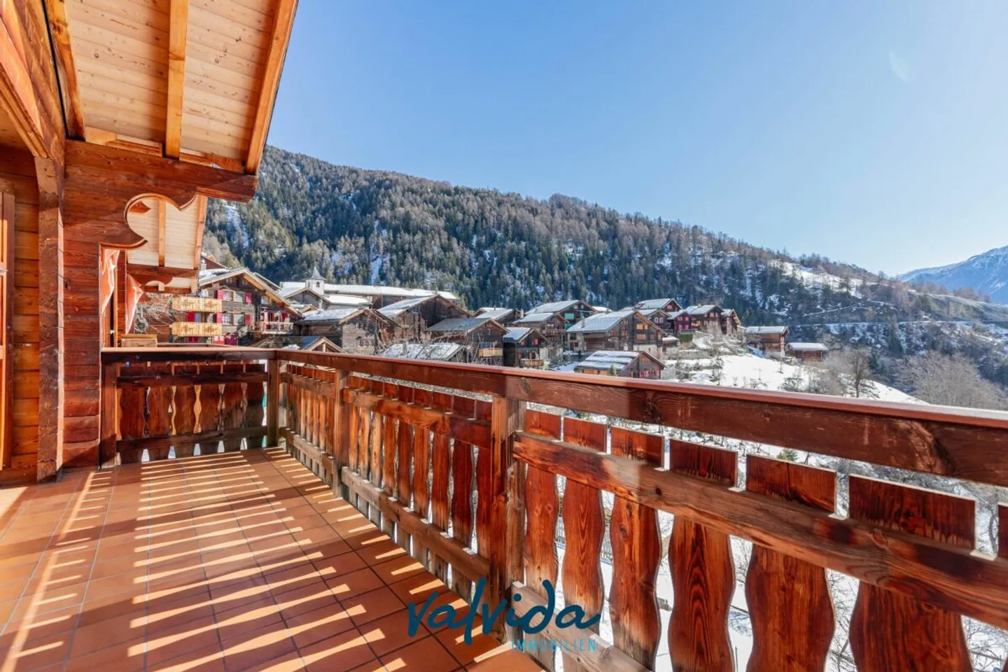 Vivre là où d'autres passent leurs vacances - Chalet de 5 pièces avec panorama à Feschel - Photo 7 sur 13