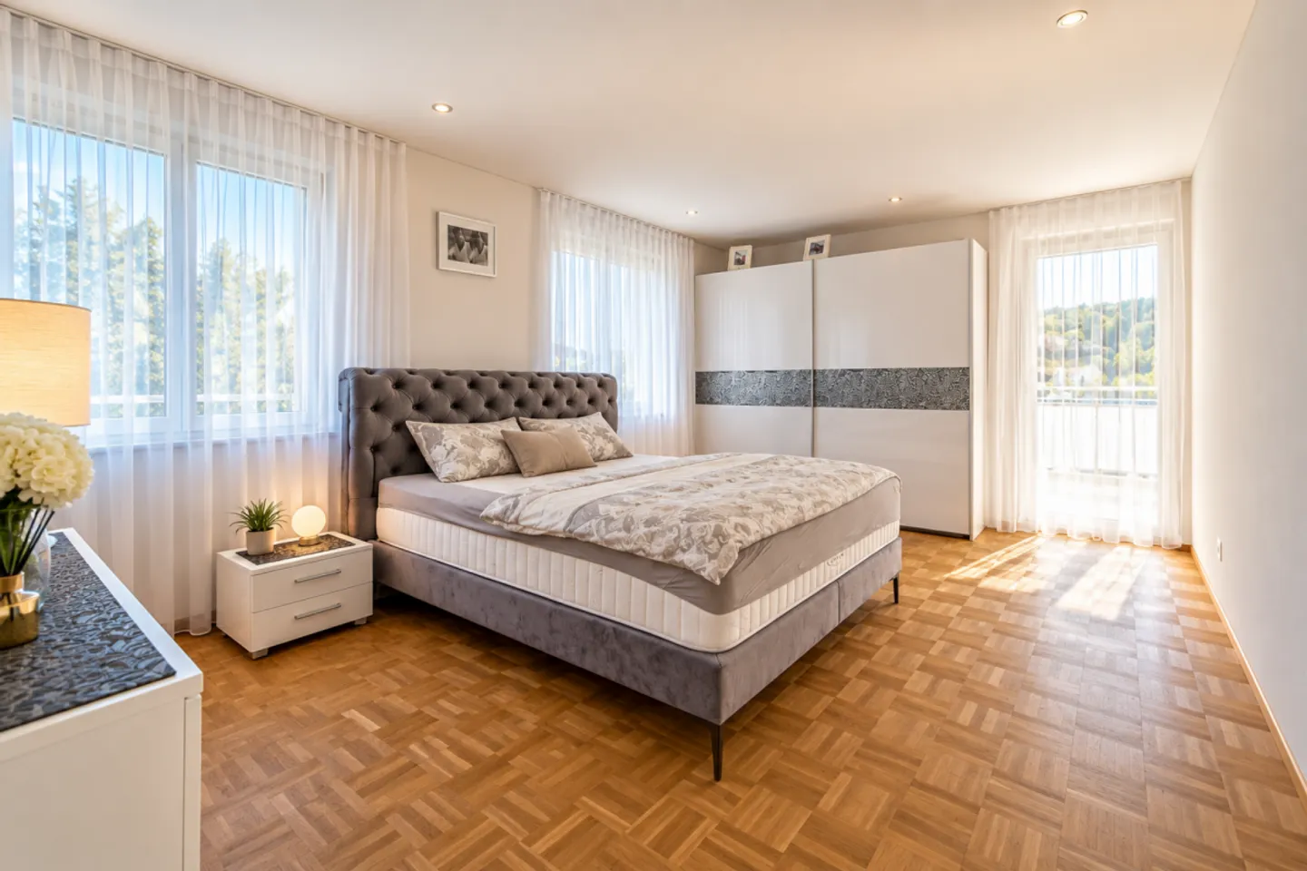 Above the rooftops of Herisau - exclusive 5.5-room penthouse apartment with two terraces and private lift access - Photo 10 of 13