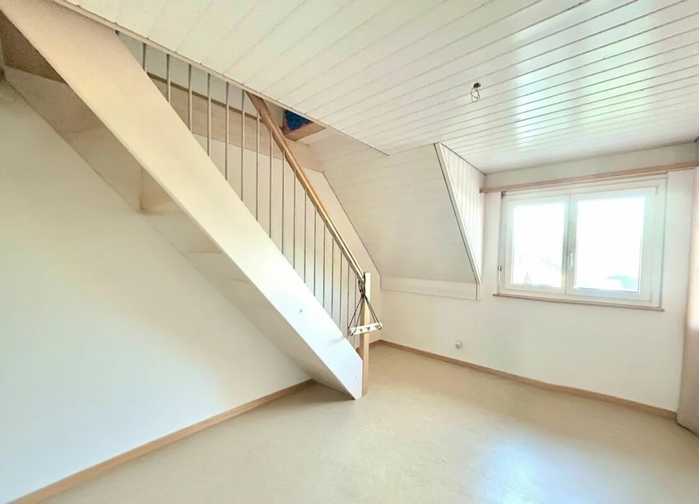 Stylish duplex apartment with a unique living experience on two levels! - Photo 8 of 13