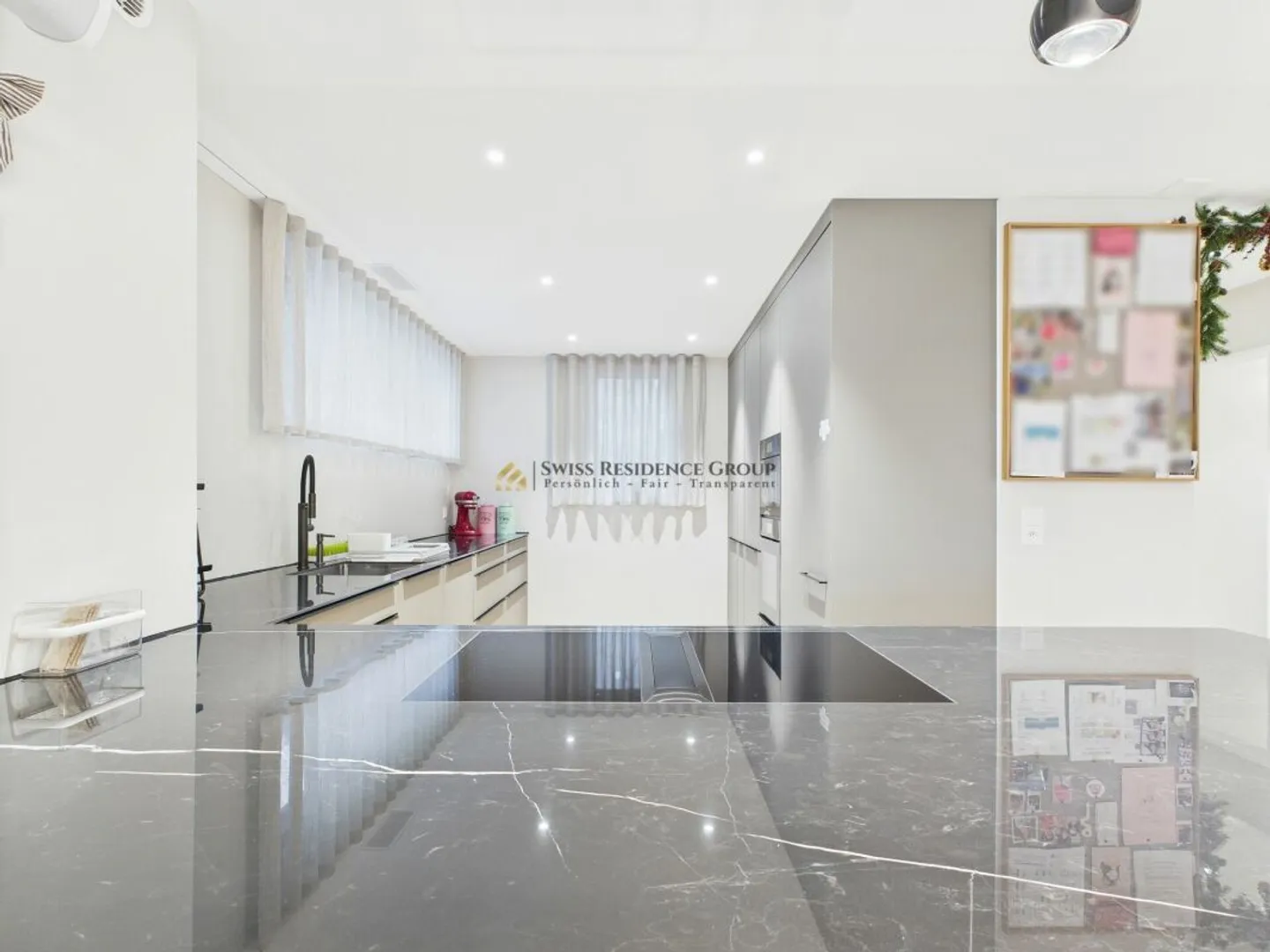 Newly built property with high-quality and elegant finishing standards - Photo 5 of 13