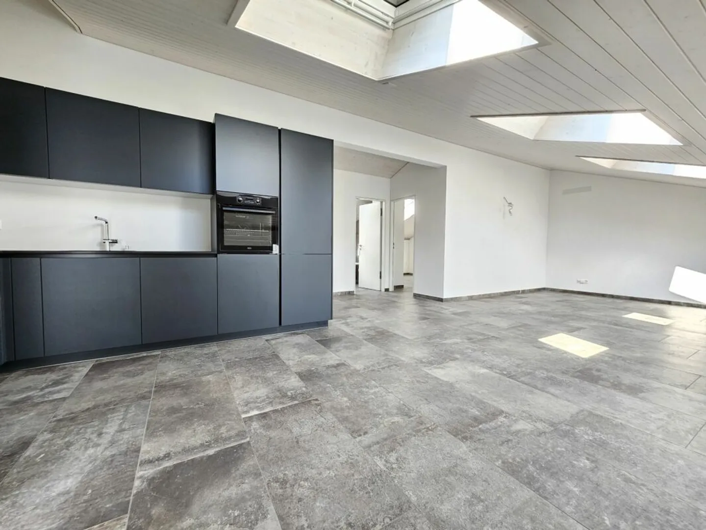 GORDOLA - Appartement mansardé de 3,5 pièces - Photo 1 sur 12