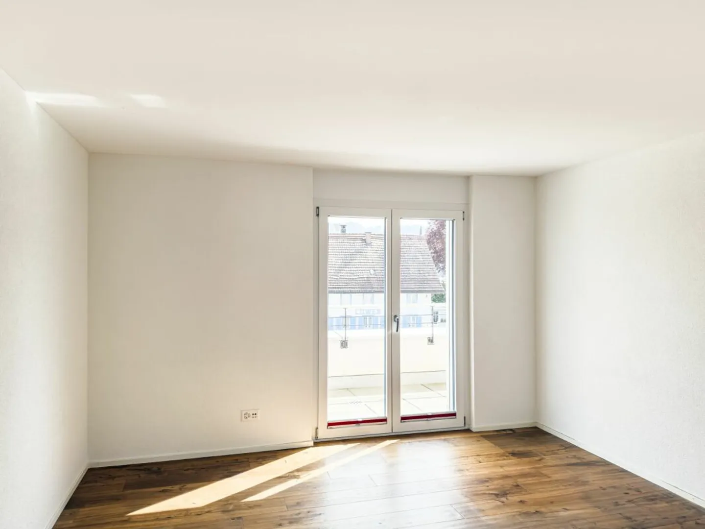 Moderne Dachwohnung mit grosser Terrasse - Foto 11 von 13