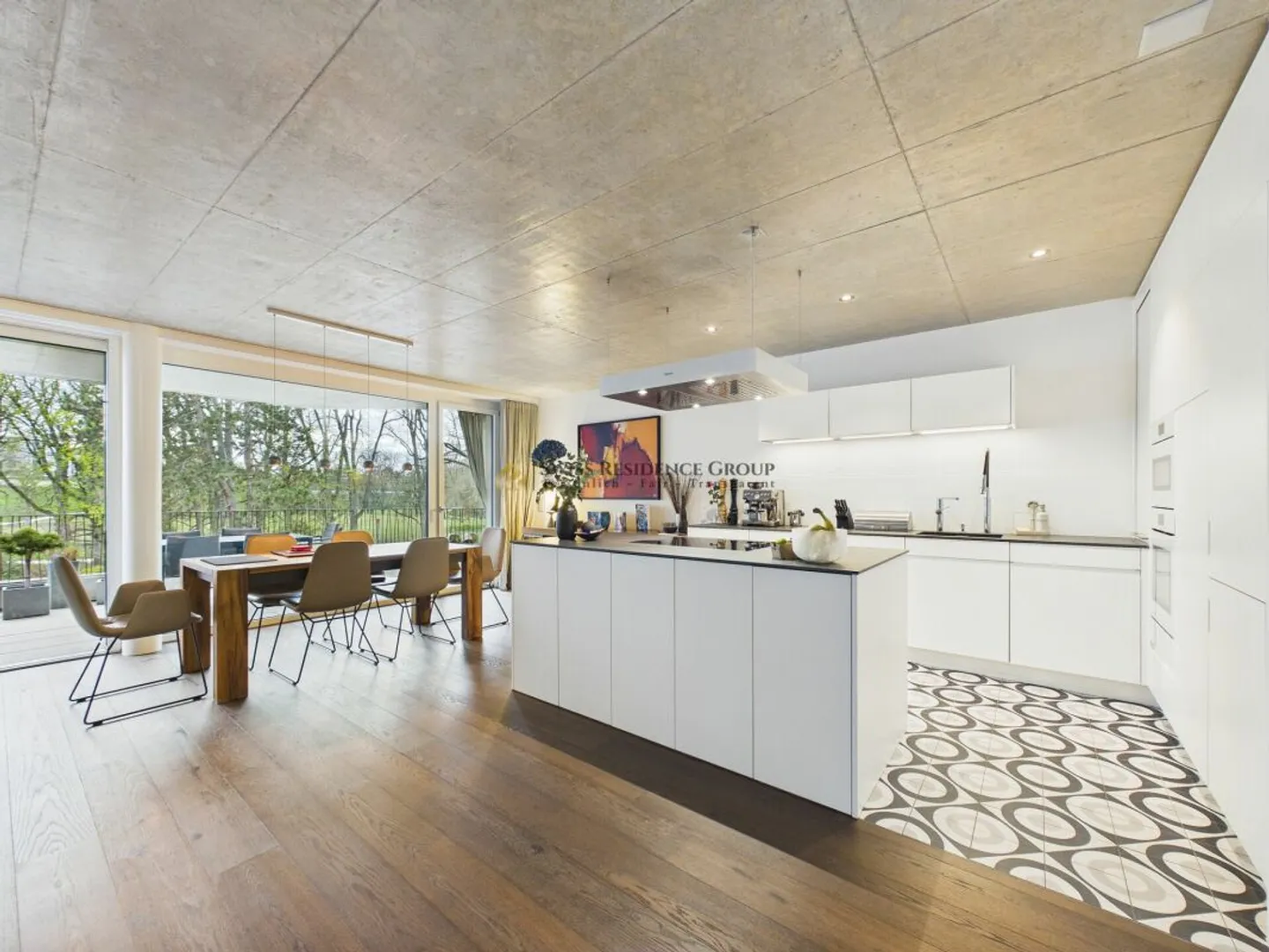 Appartamento panoramico di design luminoso con vista sul parco, terrazza e architettura moderna a Basilea - Foto 6 di 13