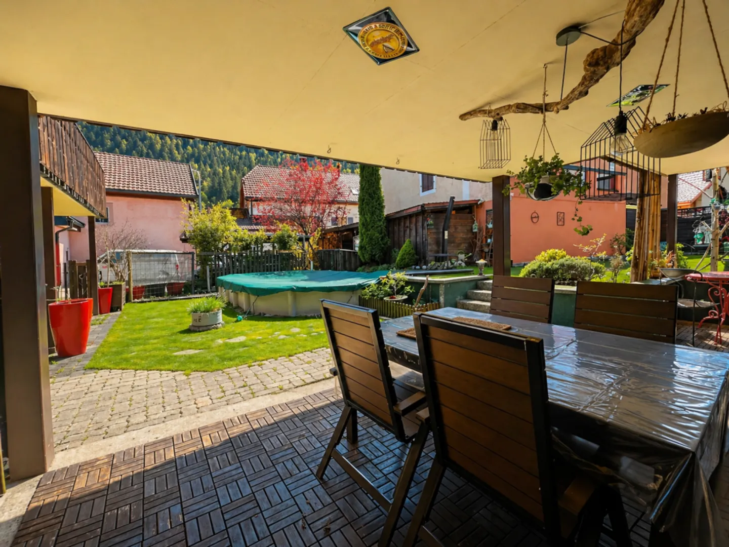Wunderschönes Haus mit 4 Wohnungen - Foto 3 von 13
